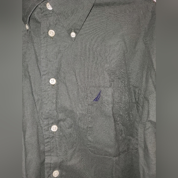 5 for $20 | Nautica Olive and Beige Button Down Shirts Bundle (2pc) - Picture 5 of 14